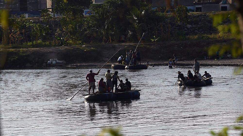 Über den Grenzfluss Rio Suchiate gelangten die Migranten nach Mexiko