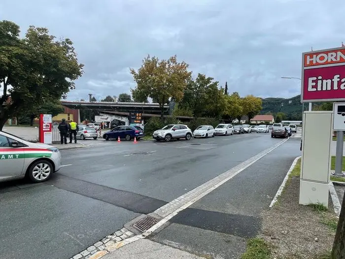 11.15 Uhr: Das Ordnungsamt ist mittlerweile vor Ort