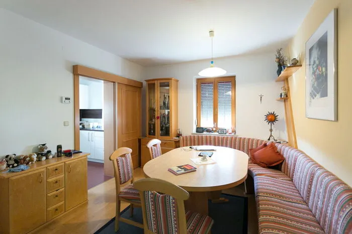 Die Sitzecke im Esszimmer steht ebenso unter dem besonderen Schutz ...