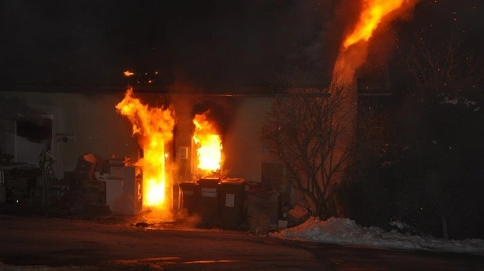 77 Feuerwehrmänner standen in der Nacht auf Sonntag in Voitsberg im Einsatz.