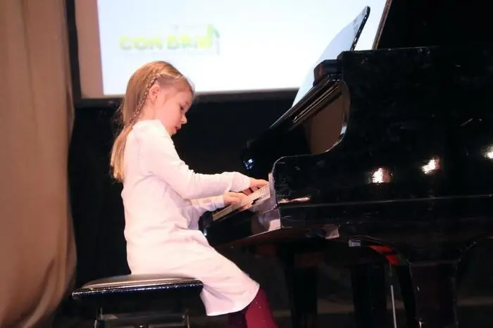 Die Bandbreite der Talente reichte von der jüngsten Pianistin mit sechs Jahren... 