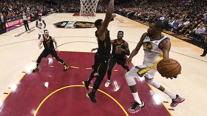 Kevin Durant brachte es dieses Mal auf 43 Punkte, 13 Rebounds und sieben Assists