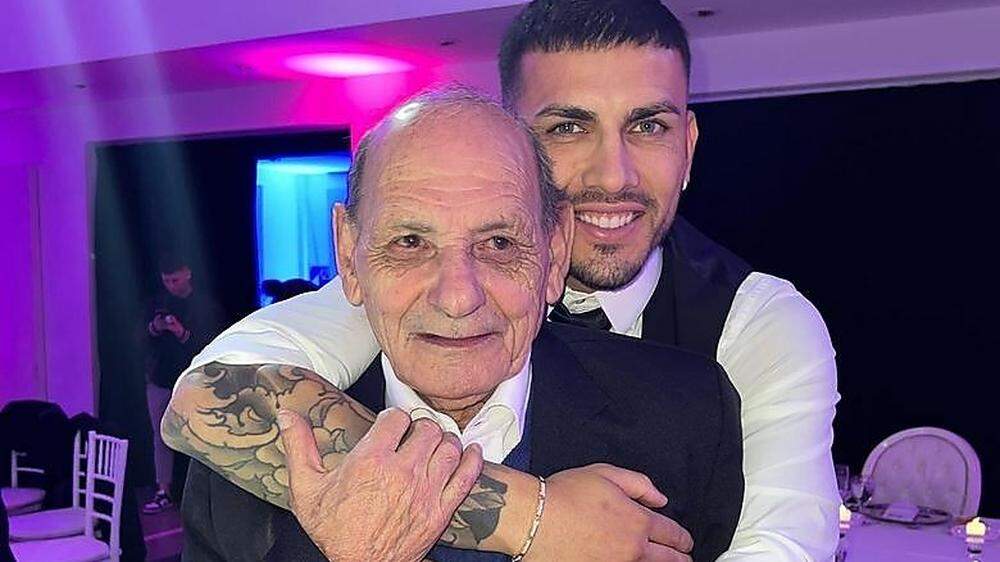 Dieses Foto postete Leandro Paredes von sich mit seinem Großvater