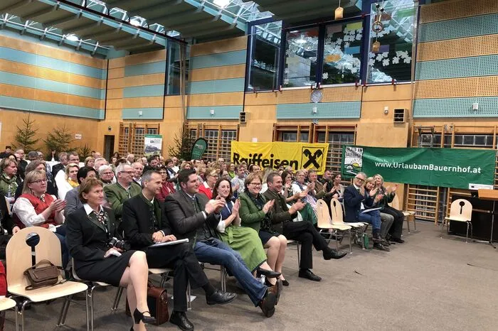Inhalt der Versammlung waren Berichte aus dem Vorjahr, Auszeichnungen und Ausblicke in die Zukunft.