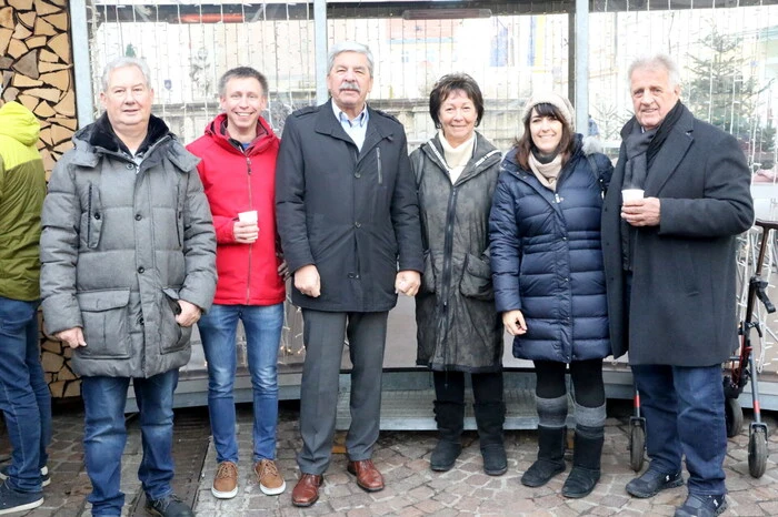 Das Glas erhoben neben zahlreichen Politikern unter anderen Mediziner Martin Inzinger, Dechant Rudolf Pacher sowie der ehemalige Flex Althofen-Chef Erich Dörflinger. 