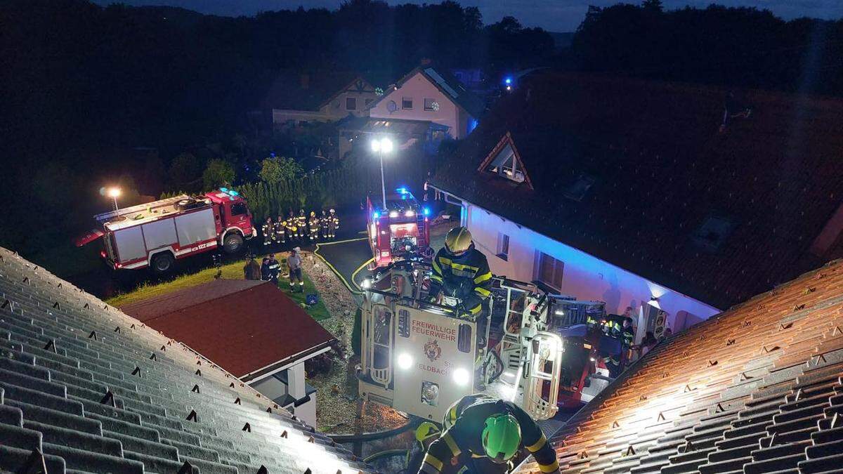 Rund 100 Feuerwehrleute waren am Samstagabend im Einsatz