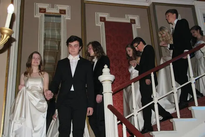 Der Reinerlös der rauschenden Ballnacht geht dabei an "Licht ins Dunkel".