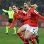 ABD0081_20231205 - ST. PÖLTEN - ÖSTERREICH: Eileen Campbell (AUT) jubelt über das 1:0 am Dienstag, 5. Dezember 2023, anl. des Frauen-Nations League-Spiels zwischen Österreich und Norwegen in St. Pölten. - FOTO: APA/HELMUT FOHRINGER