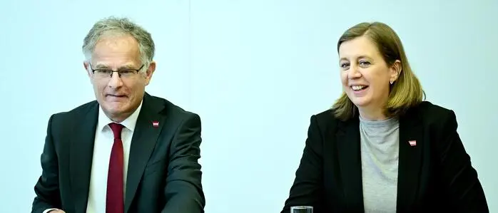 Finanzminister Markus Marterbauer (SPÖ) und Staatssekretärin Barbara Eibinger-Miedl (ÖVP)