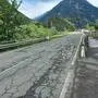 Ein desolater Straßenabschnitt