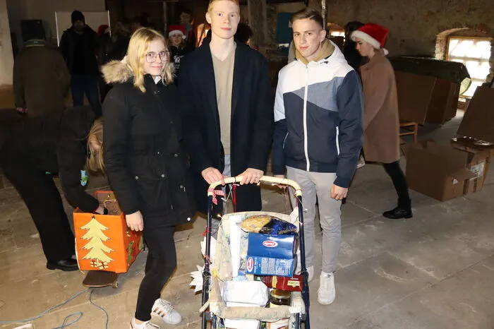 Hier zum Beispiel mit einem Kinderwagen.