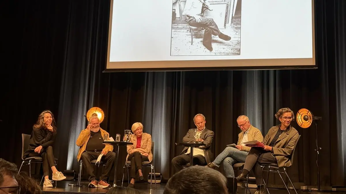 Am vergangenen Donnerstag fand im Kunsthaus Weiz das Podiumsgespräch zum Künstler Hannes Schwarz statt