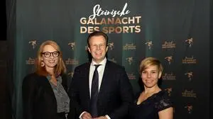 Kleine-Zeitung-Geschäftsführerin Xenia Daum mit Landesrat Karlheinz Kornhäusl und Ex-Ski-Ass Nicole Schmidhofer