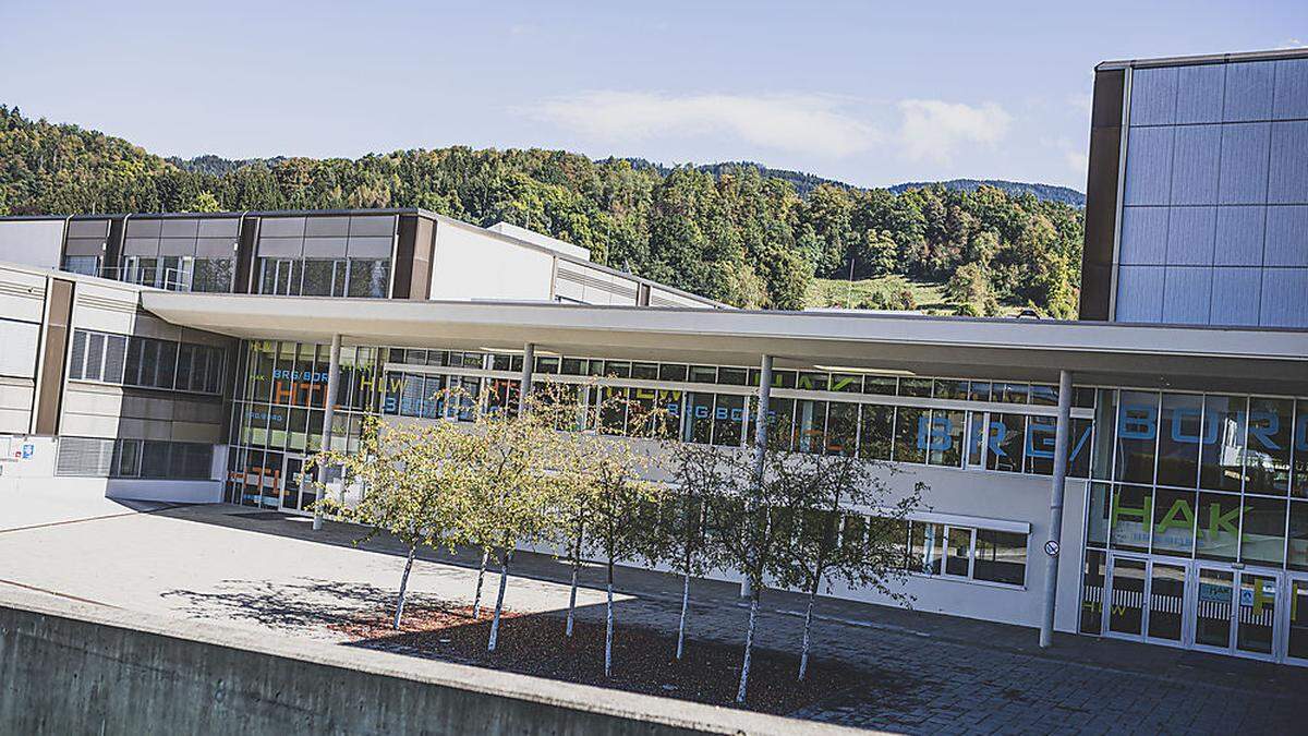 Die HTL ist Teil des Bundesschulzentrums Wolfsberg 