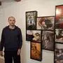 Matthias Mollners Freundin starb an einer schweren chronischen Krankheit. Um ihr Erbe fortzuführen, präsentiert er eine Ausstellung und sein Buch im Komm.St Labor in Anger