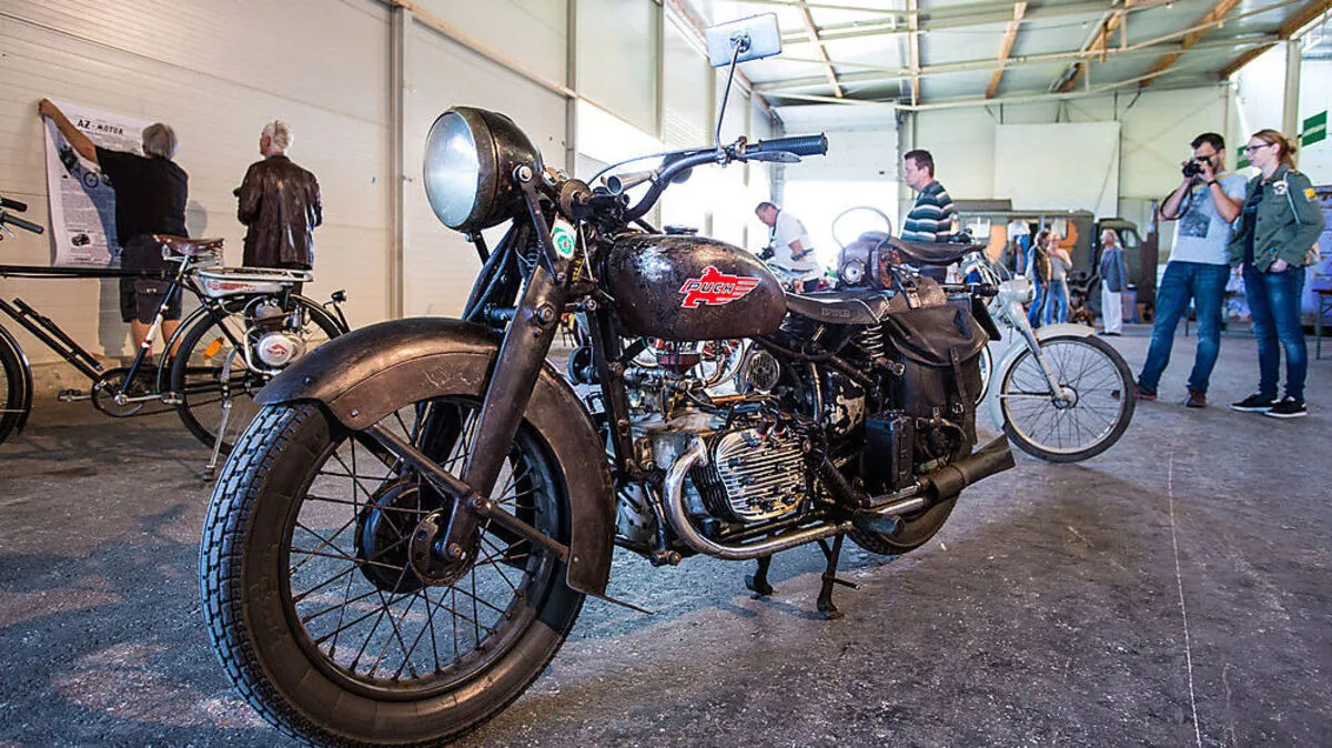 Die Puch 800 ist mit ihren 800 cm³ das hubraumstärkste Motorrad der Steyr Daimler Puch AG