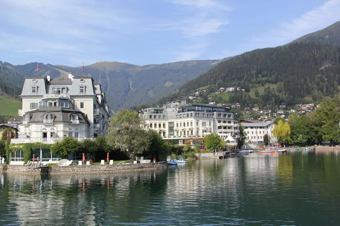 Das markante Grand Hotel in Zell am See.