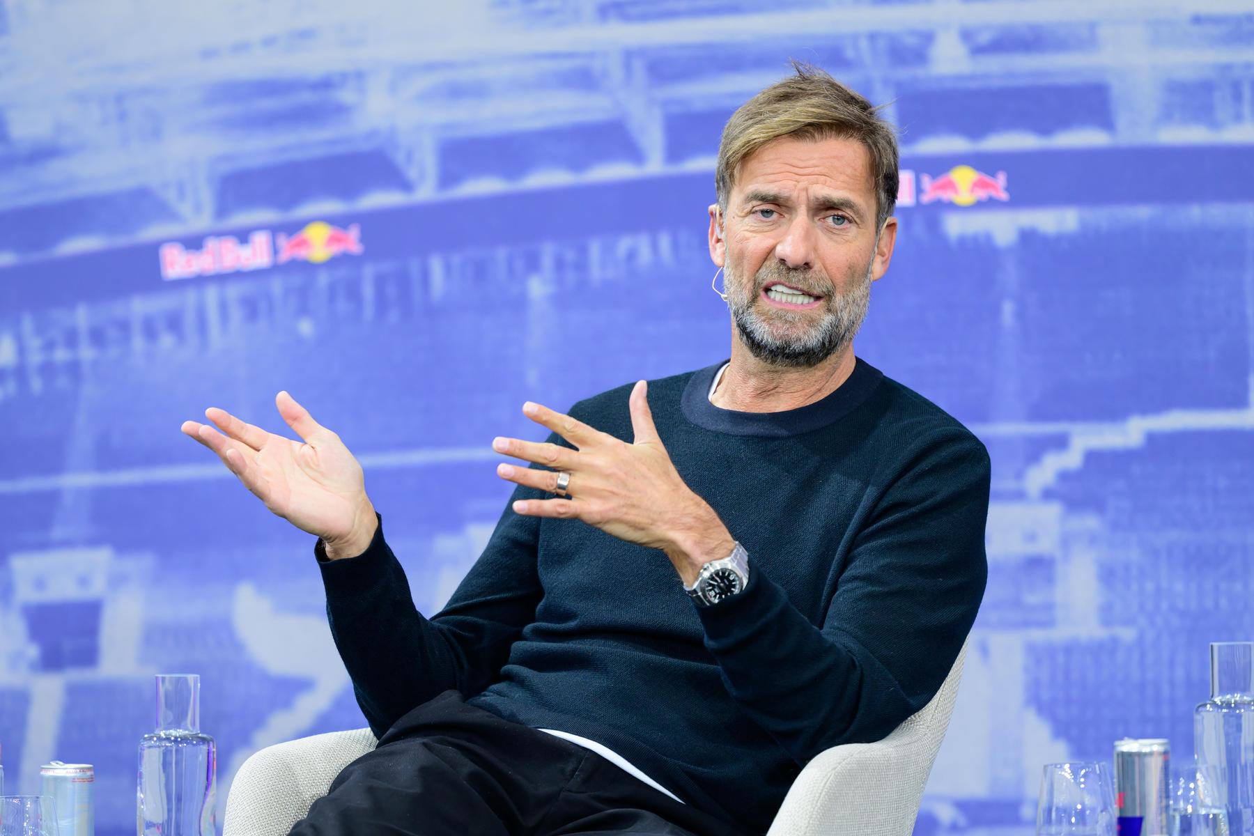 Schließt Comeback nicht aus: Jürgen Klopp erklärt: „Die Leute lieben Red Bull. Aber im Fußball? Nein!“