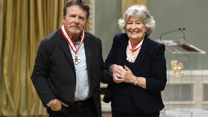 Schauspieler Michael J. Fox wurde für seinen Einsatz gegen die Parkinson-Krankheit von Kanadas Generalgouverneurin Louise Arbour geehrt