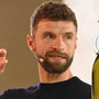 Na, Mahlzeit: Thomas Müller frühstückt Olivenöl und Nüsse