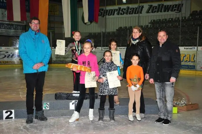 Sie traten in unterschiedlichen Kategorien an, Bronze gab es für Sophie Abegg und Gold holten sich Mara Doppelreiter und Kalina Hable.