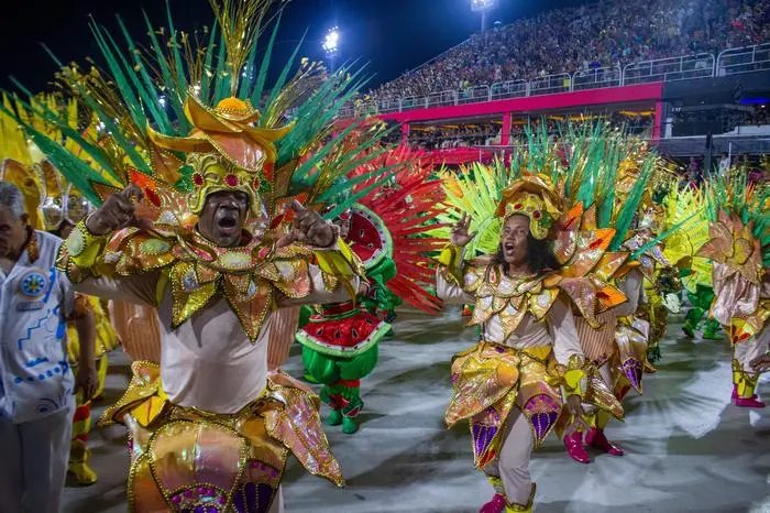 RIO DE JANEIRO, RJ - 13.02.2024: SAMBA SCHOOLS PARADE CARNIVAL RJ 2024 - GRES Unidos de Vila Isabel, holds its parade during the second night of parades of the Special Group of Carnival Carioca at the Sambodromo da Marques de Sapucaí in the center of Rio de Janeiro, Rj x2495007x PUBLICATIONxNOTxINxBRA LuizxGomes