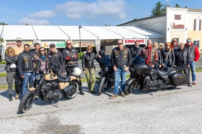 Rollin Toys - Final Ride - auch das Harley-Davidson Kärnten Chapter war mit einer großen Abordnung vertreten