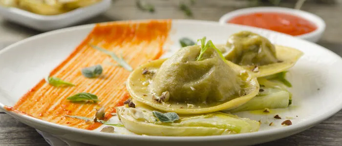 Diese Ravioli mit einer Füllung aus geschmortem Beinfleisch lassen die Geschmacksknospen explodieren