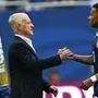 Didier Deschamps und Kylian Mbappe 