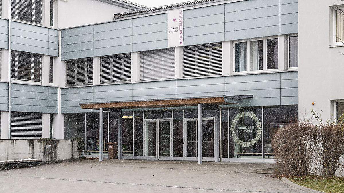 Mit Pfefferspray in Klasse: Schüler wurde suspendiert