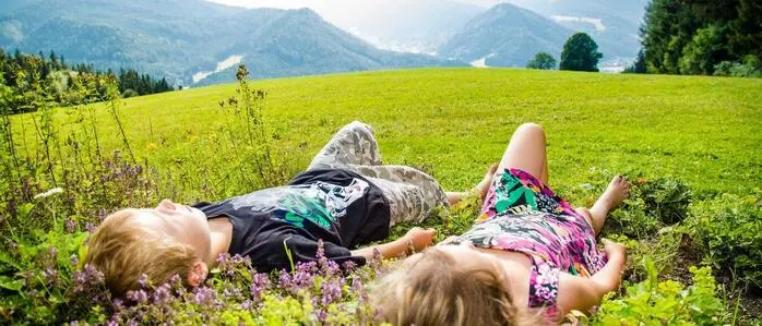 In der Sonne liegen ohne den Blick auf das Thermometer zu werfen: Das ist an Tagen wie diesen vielen dann doch zu heiß