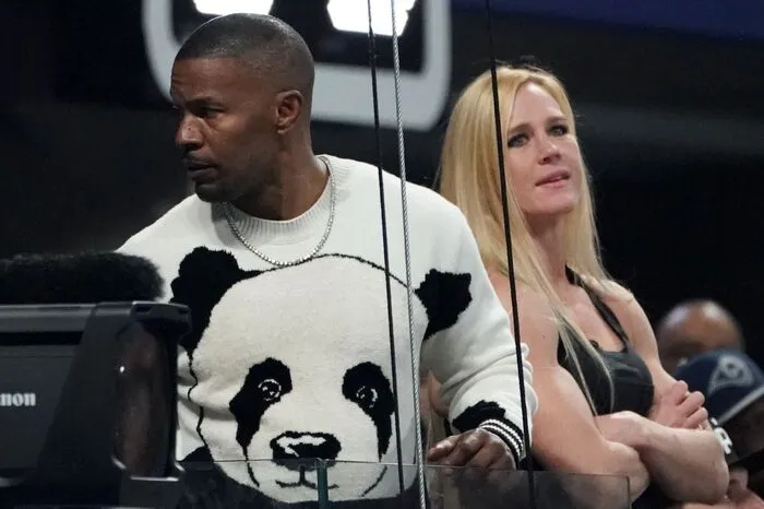 Originell in Panda: Schauspieler Jamie Foxx.