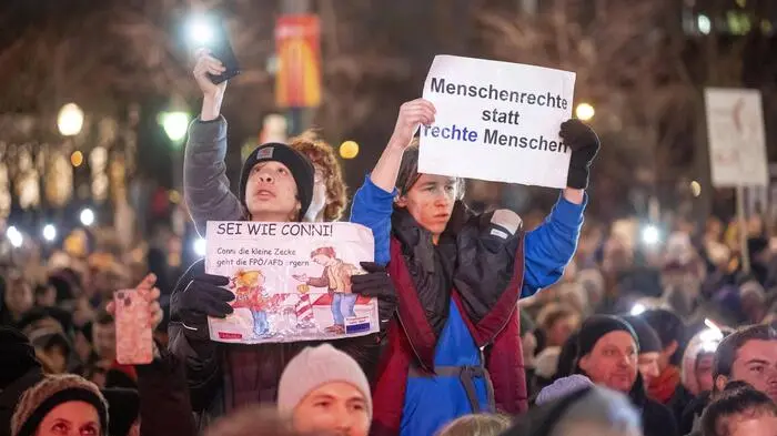 Zehntausende Menschen demonstrierten in Wien und anderen Städten gegen Rechtsextremismus