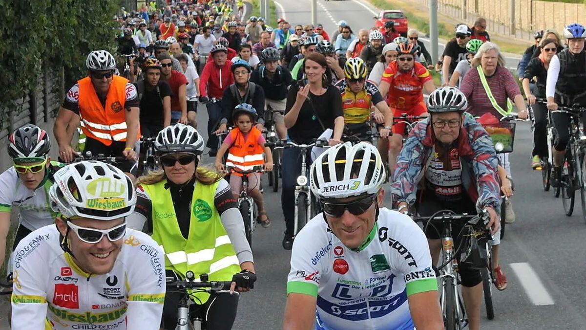 Mehr Platz für Radler auf der Straße? Das gibts derzeit nur in Ausnamefällen wie beim CityRadeln