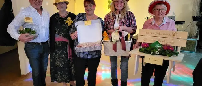 Die stolzen Gewinner des Schätzspiels