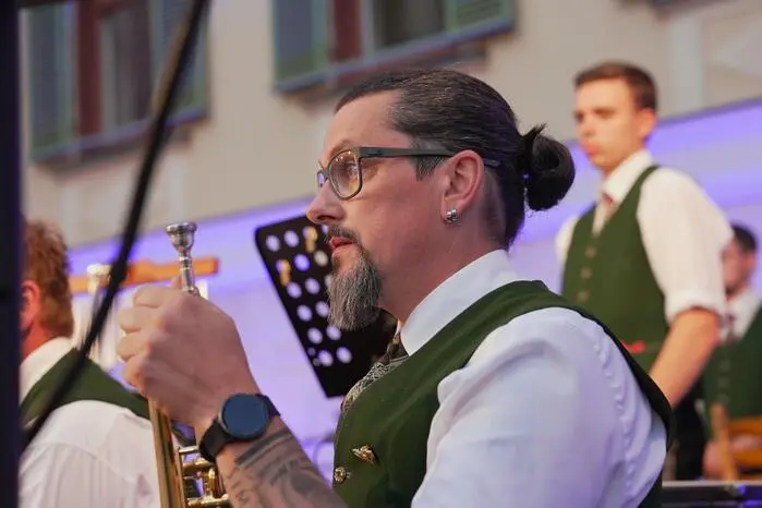 Exzellente Blasmusik trifft auf ausdrucksstarken Chorgesang: Unter der versierten Doppelspitze der beiden Kapellmeister Sarah Reumüller und Heribert Kranz stellte der Musikverein Gaal einmal mehr sein hohes musikalisches Niveau unter Beweis.