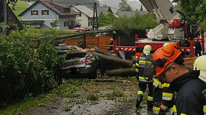 Ein Unwetter in der Gemeinde Gratwein-Straßengel hatte am Samstag (22. Juni) im Ortsteil Eisbach-Rein unliebsame Folgen für die Bewohner eines Einfamilienhauses.