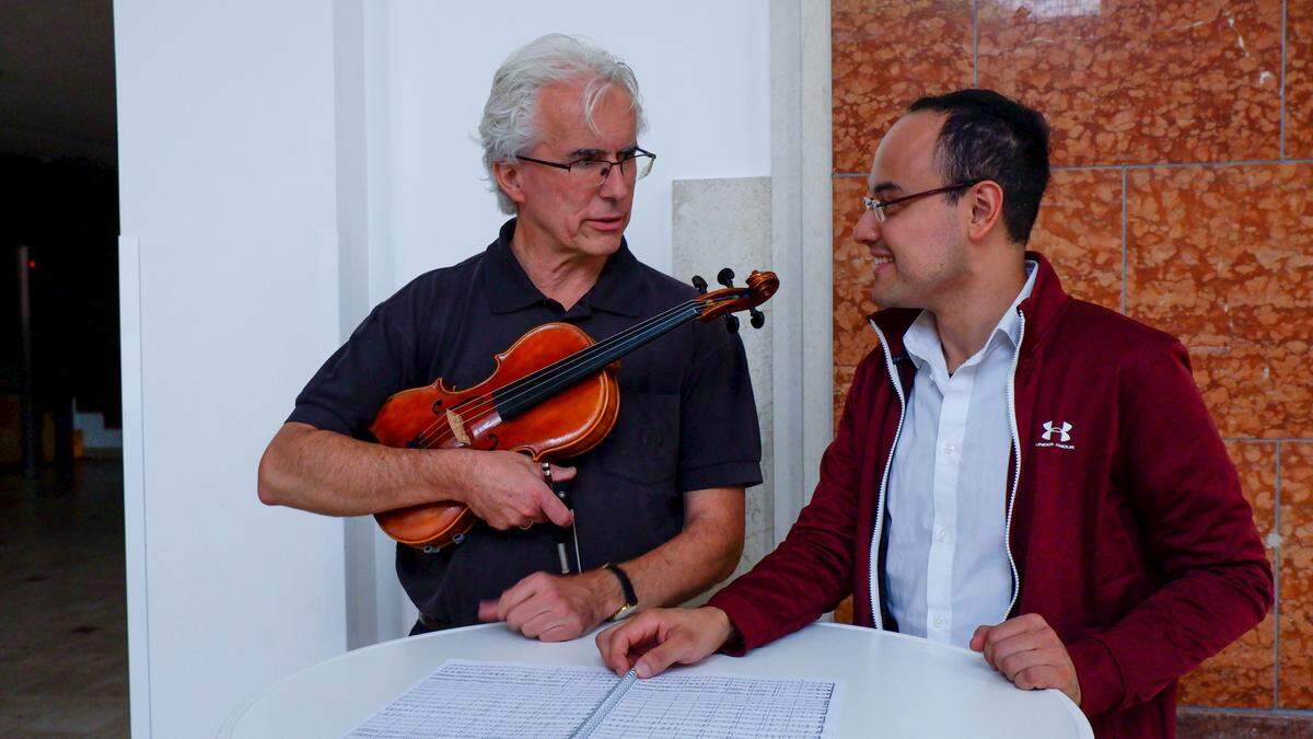 Hannes Preßl (Ausseer Bradlmusi) und Edwin Cáceres-Peñuela (Großes Streichorchester der Bürgermusikkapelle Bad Aussee)