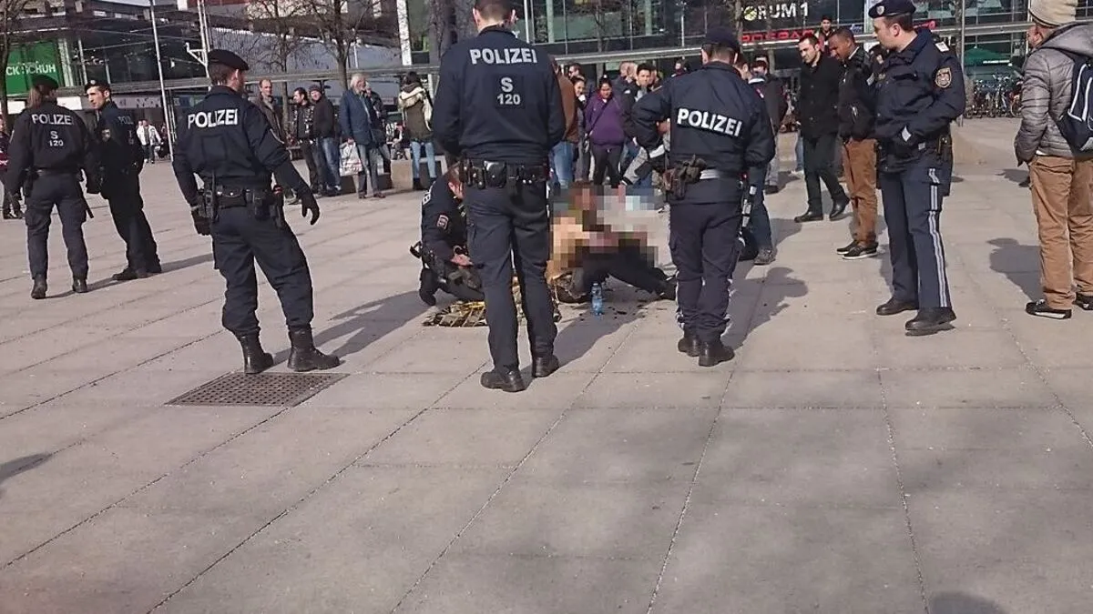 Zahlreiche Menschen wurden Zeuge des Vorfalles. Der Verletzte wurde nach Wien geflogen