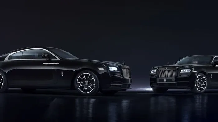 Rolls-Royce wäre nicht die Luxusmarke schlechthin, würde sie nicht jederzeit eine maßgeschneiderte Antwort auf die Anforderungen ihrer Kunden finden. Das Ergebnis ist die Produktlinie „Black Badge“, die die Modelle Ghost und Wraith substanziell verändert.
