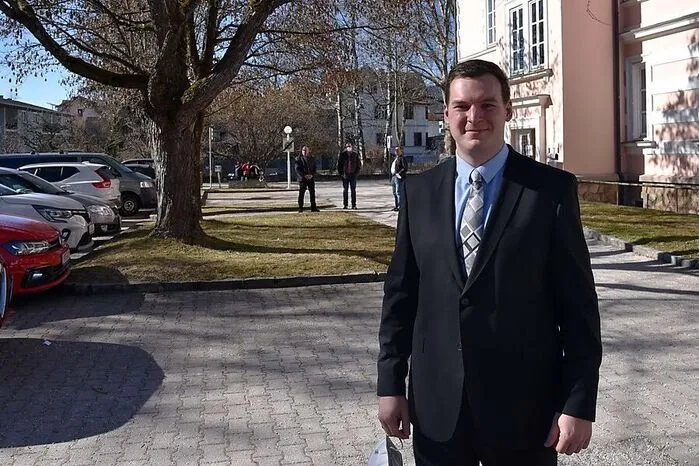 Unternehmensberater und Jungvater, Florian Pacher (30), tritt für die FPÖ an. Er war noch nicht im Gemeinderat, setzte sich jedoch als Obmann der „Denkwerkstatt 9210“ für ein lebenswertes Pörtschach ein.