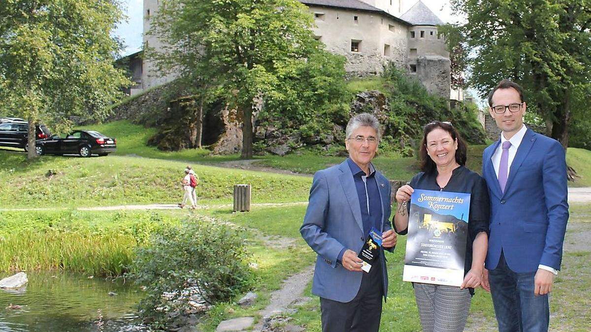 Hanser, Silvia Ebner vom Schloss Bruck und Mair freuen sich auf viele Besucher