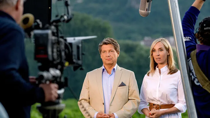 Am Montag melden sich ORF-Innenpolitikchef Hans Bürger und ZiB-Anchorwoman Nadja Bernhard aus der Wachau. Erster Gesprächsgast bei ihnen: Peter Pilz von der Liste Pilz.