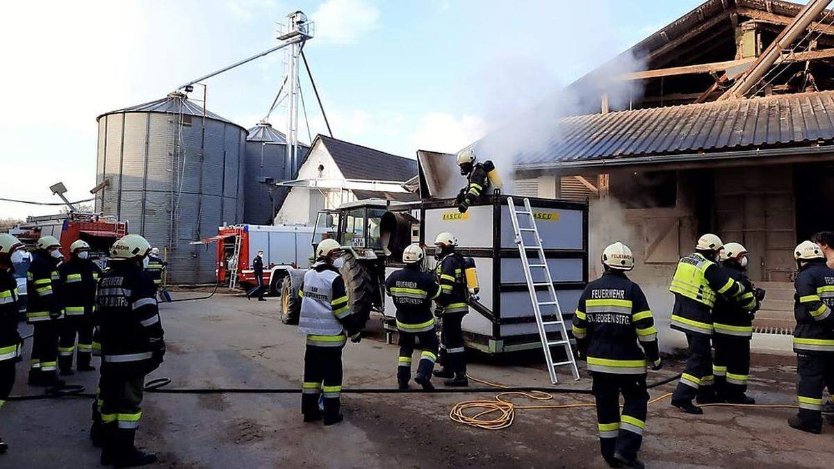 22 Mann der Feuerwehr St. Georgen an der Stiefing waren im Einsatz