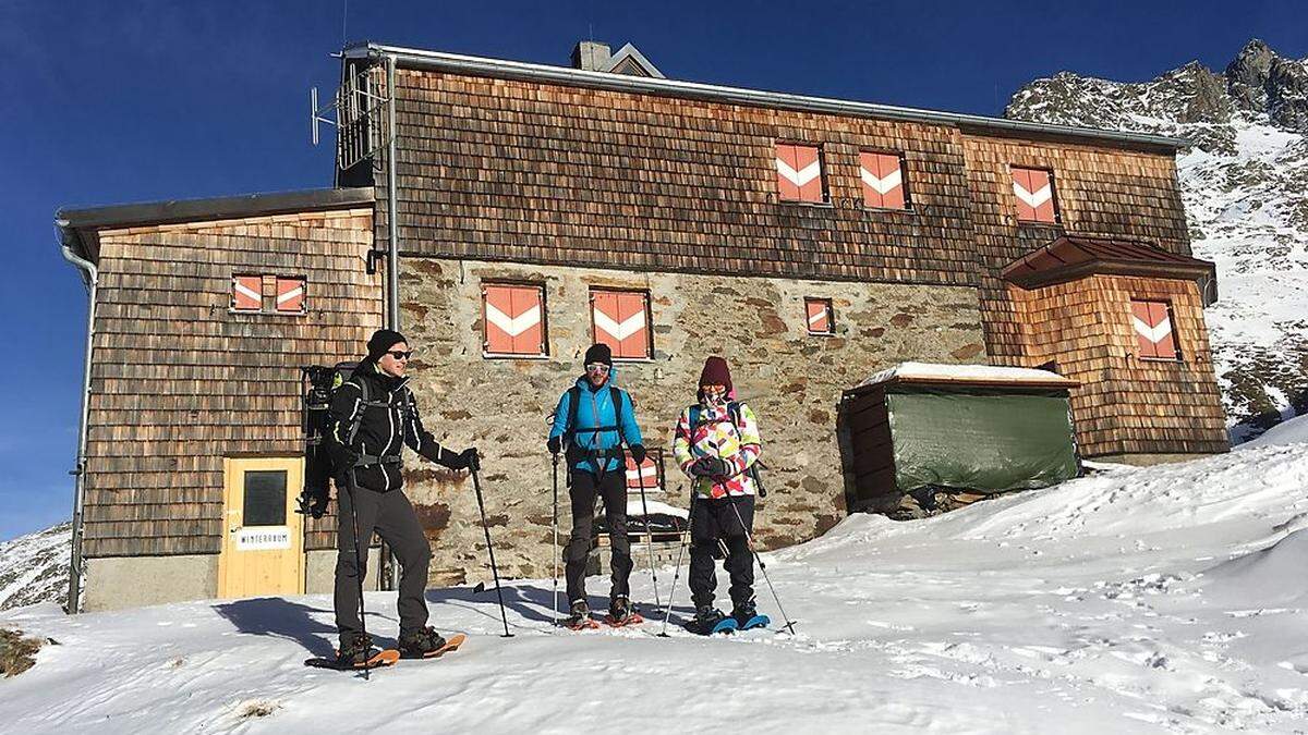 Jonathan Mandler, Michael Suntinger und Anna Roschker bei der Elberfelder Hütte