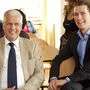Franz Küberl und der damalige Integrationsstaatssekretär Sebastian Kurz im Lerncafe der Grazer Schutzengel-Pfarre 2011