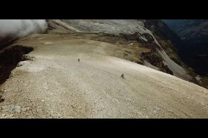 "In die Berg bin i gern" zeigen Andreas Gasser, Thomas Gaisbacher und Sam Strauss.