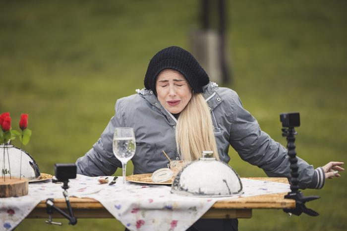 Lydia macht sich als Poltergeist eher unbeliebt