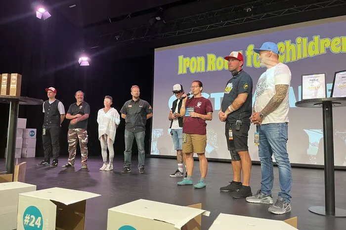 Des Weiteren wurde als  Spezialpreis erstmals der „Karl Ninaus Award“ vergeben, den dessen Tochter direkt dem Sieger überreichte – ebenfalls dem Schrauber-Team um Klemencic.