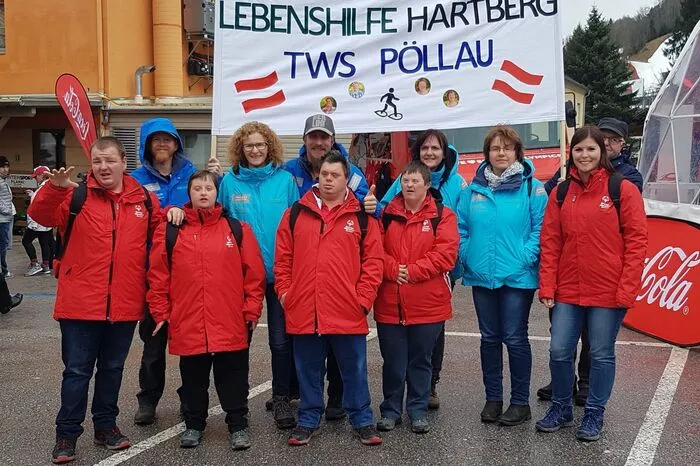 Zahlreiche Fans aus der Heimat reisten an, um die Athleten zu unterstützen, hier etwa die Sportler der Tageswerkstätte Pöllau in Ramsau.